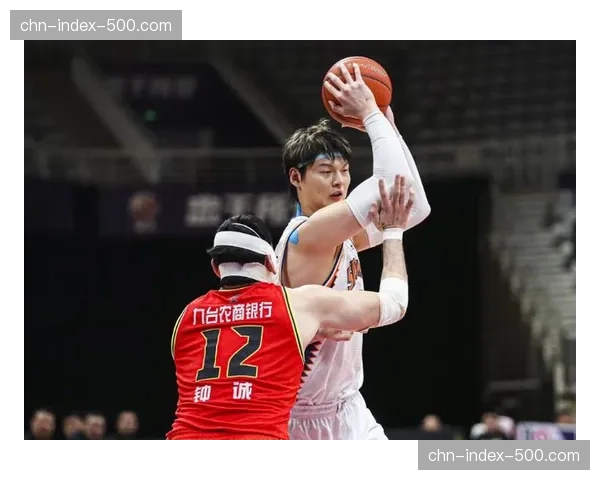 上海内线屏障作用显著 但外线防守存轮转漏洞